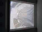 Прозрачный пол на смотровой площадке Башни Дракона