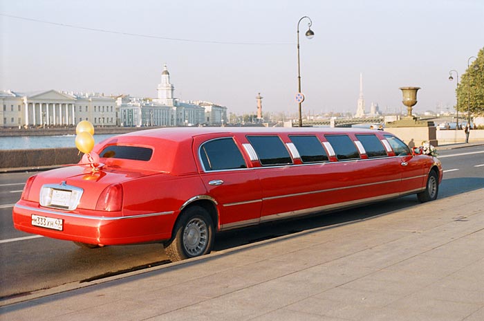 Красный лимузин (Red Limo)